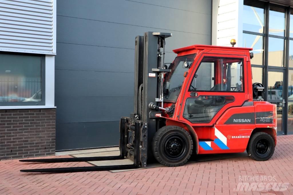Nissan J1F4A45LY 天然气叉车