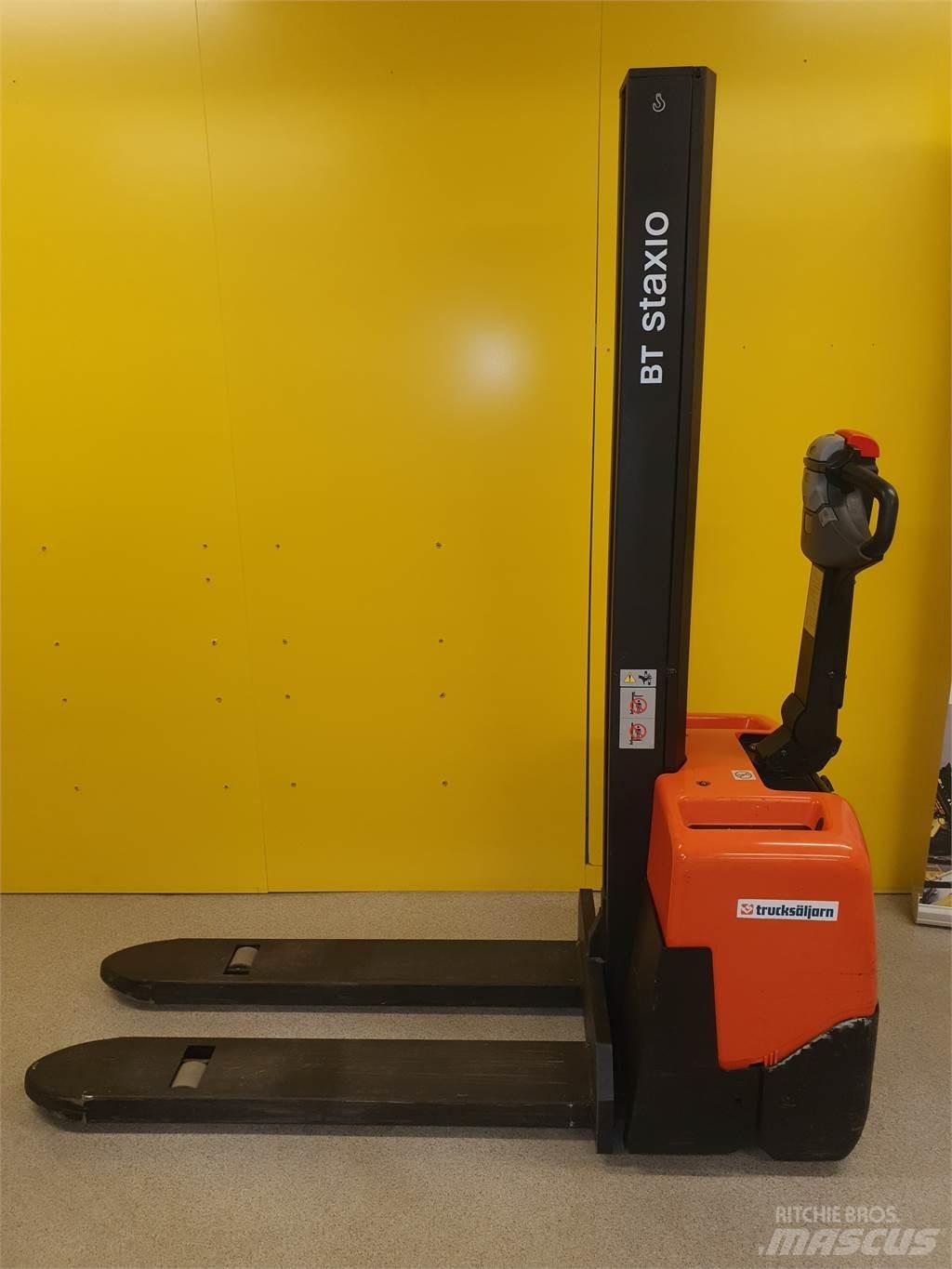 BT HWE100 手推堆垛车
