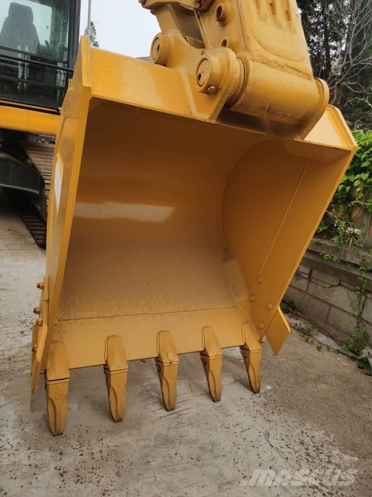 Komatsu PC 220-7 履带挖掘机