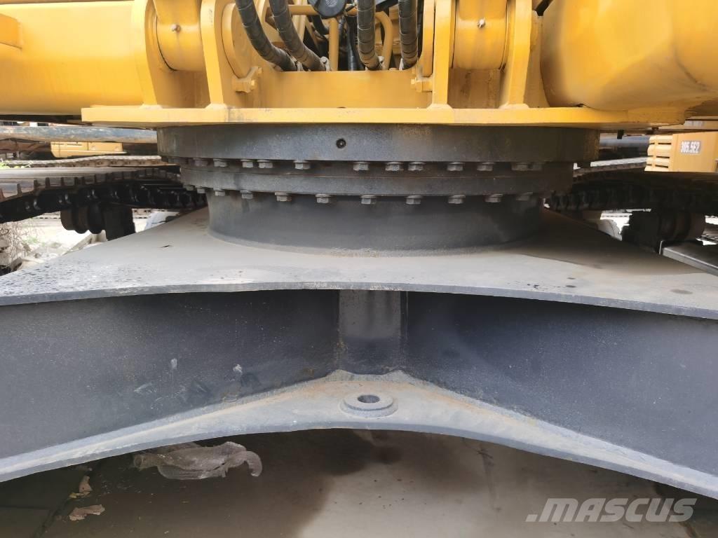 Komatsu PC 220-7 履带挖掘机