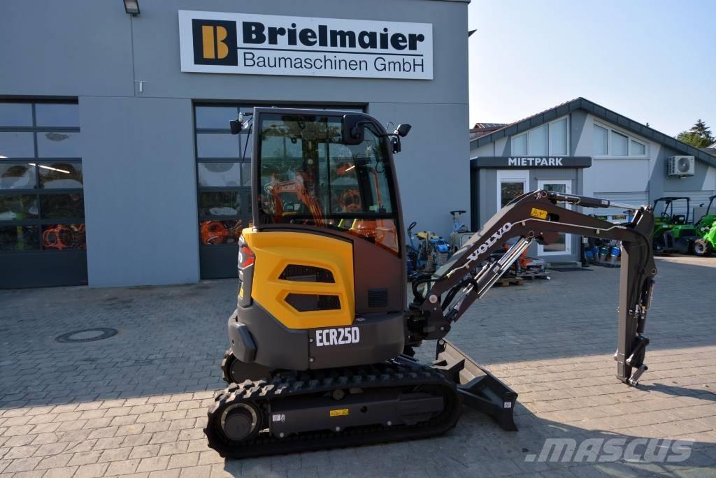 Volvo ECR 25 D 小型挖掘机