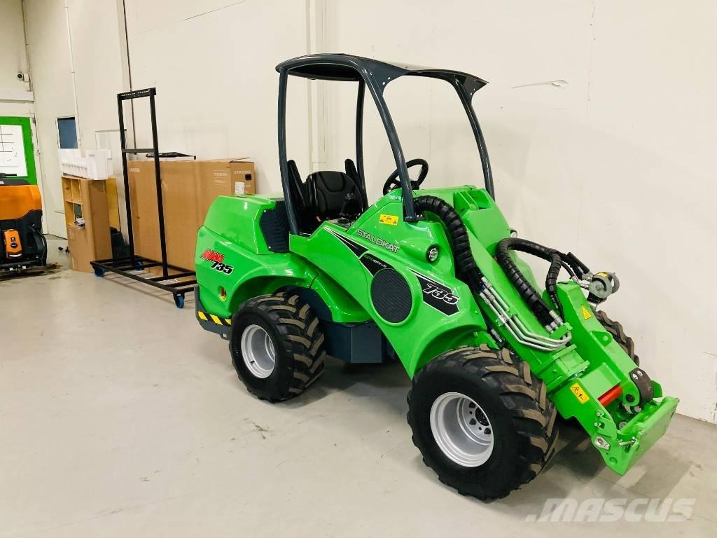 Avant 735 小型装载机