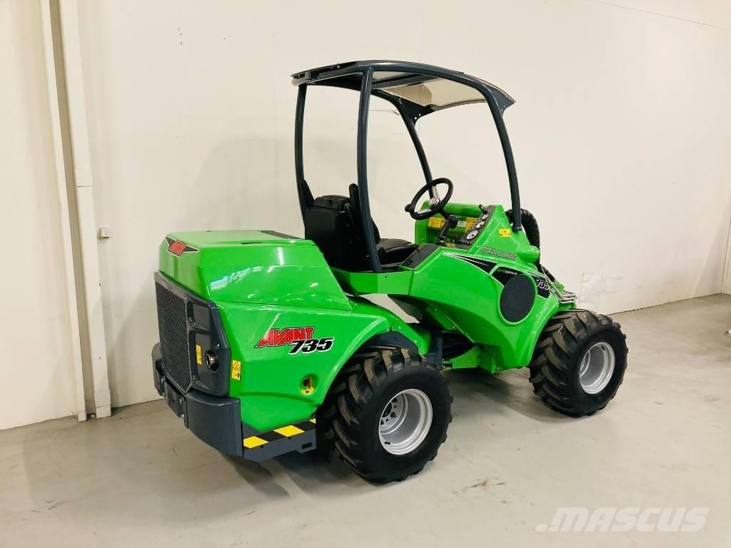 Avant 735 小型装载机