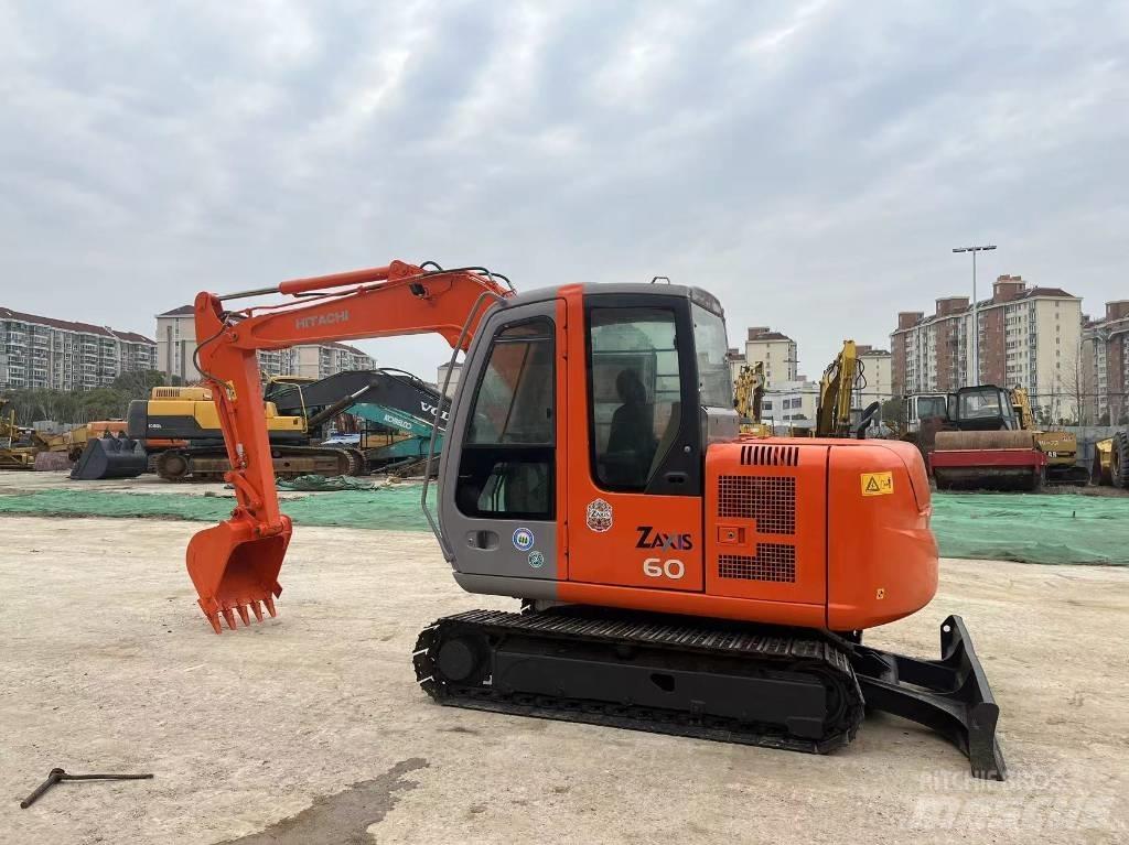 Hitachi ZX 60 小型挖掘机