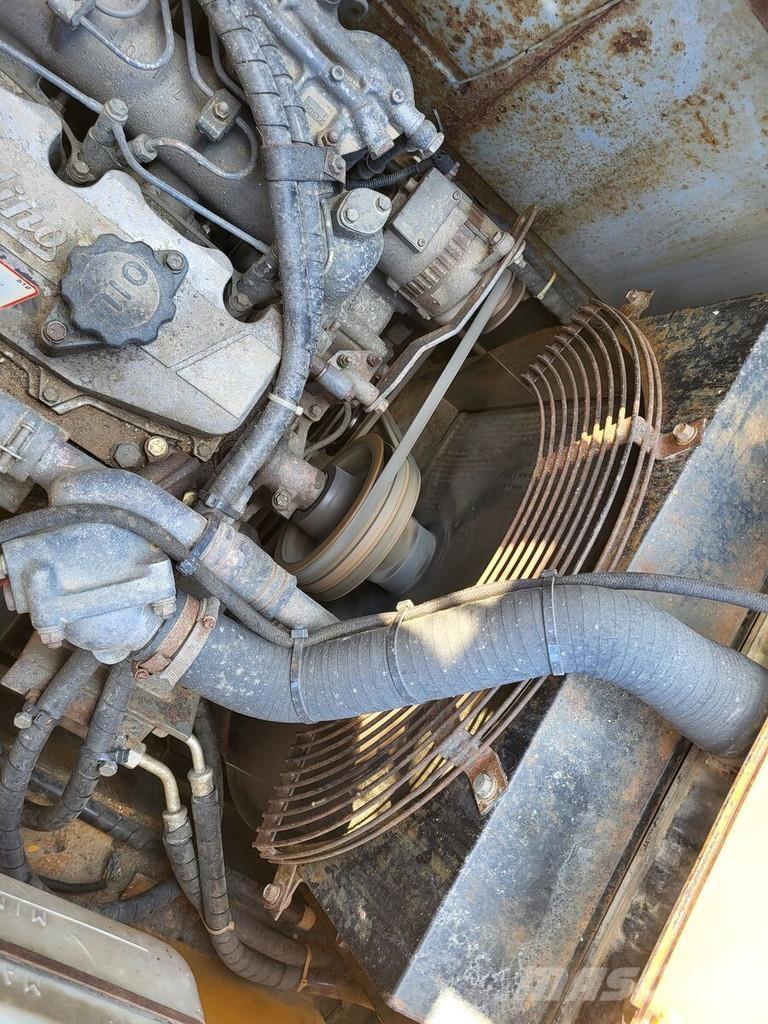 Morooka MST 2200V 履带式自卸车