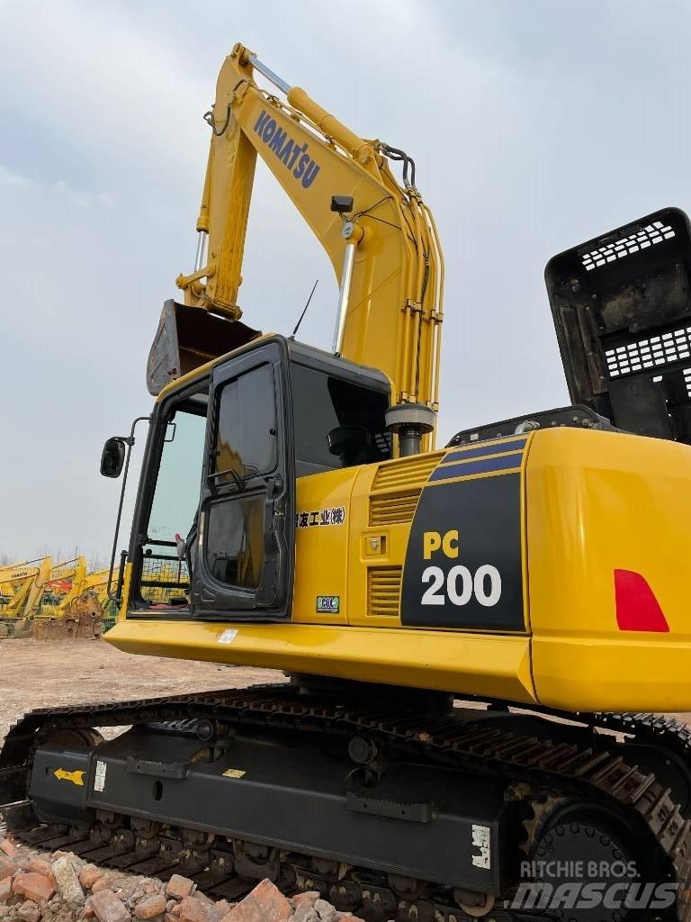 Komatsu 200-8 履带挖掘机