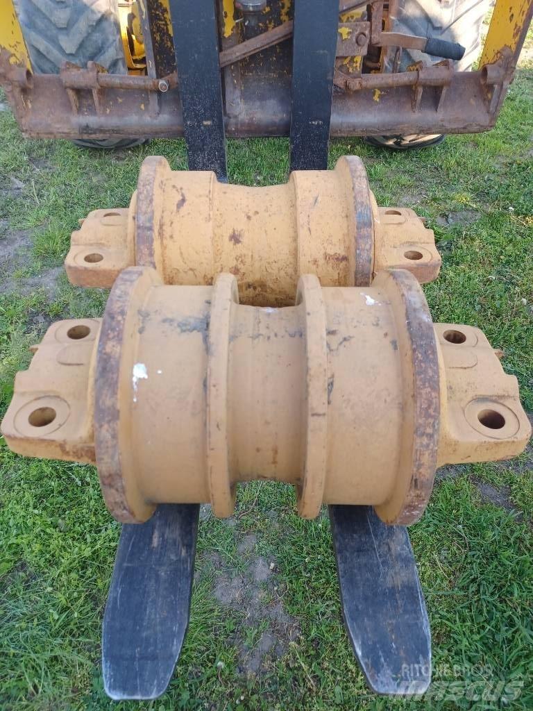 Komatsu D 155 履带、链条和底盘
