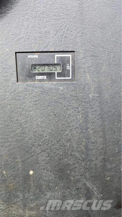 Hyundai Robex 300 LC 履带挖掘机