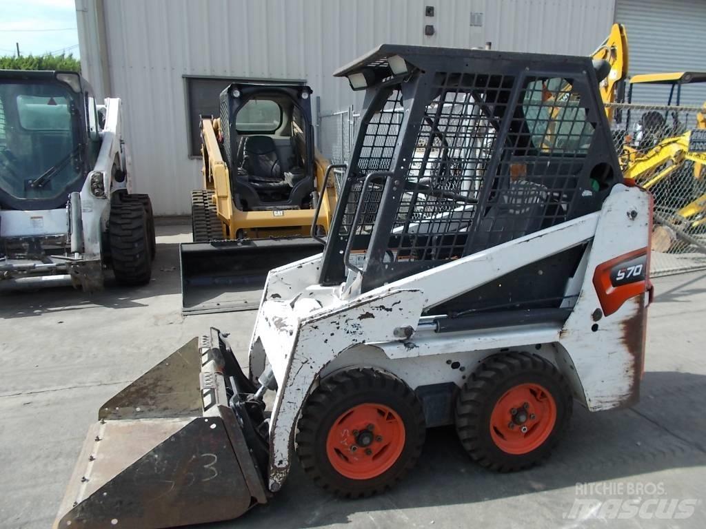 Bobcat S70 滑移装载机