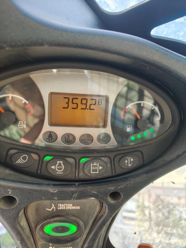 Bobcat T 770 履带式装载机