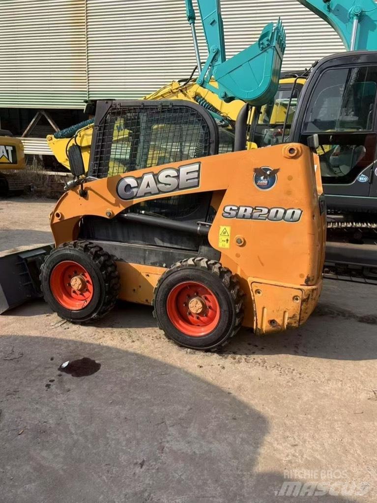 CASE SR 200 滑移装载机