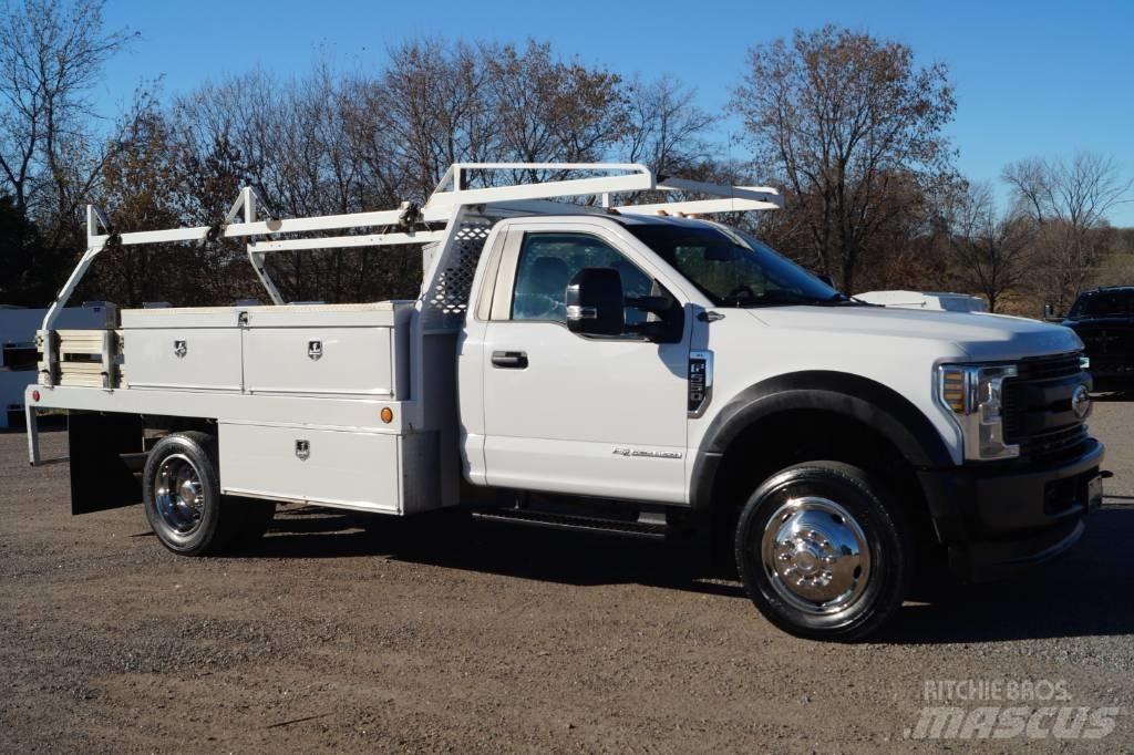 Ford F 550 XL SD 平板栏板货车