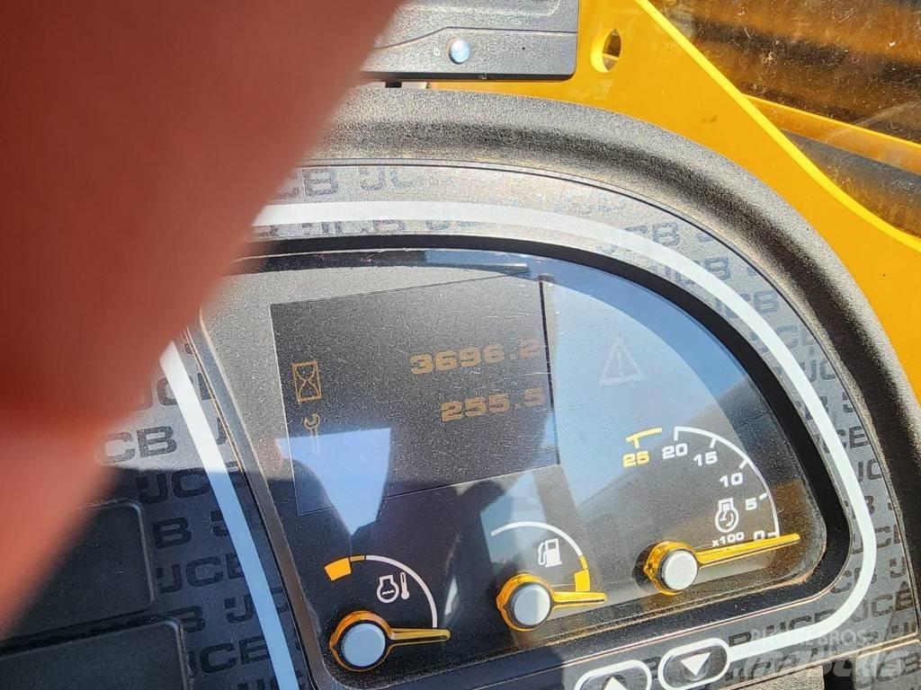 JCB 540-180 伸缩臂叉装车|叉装车