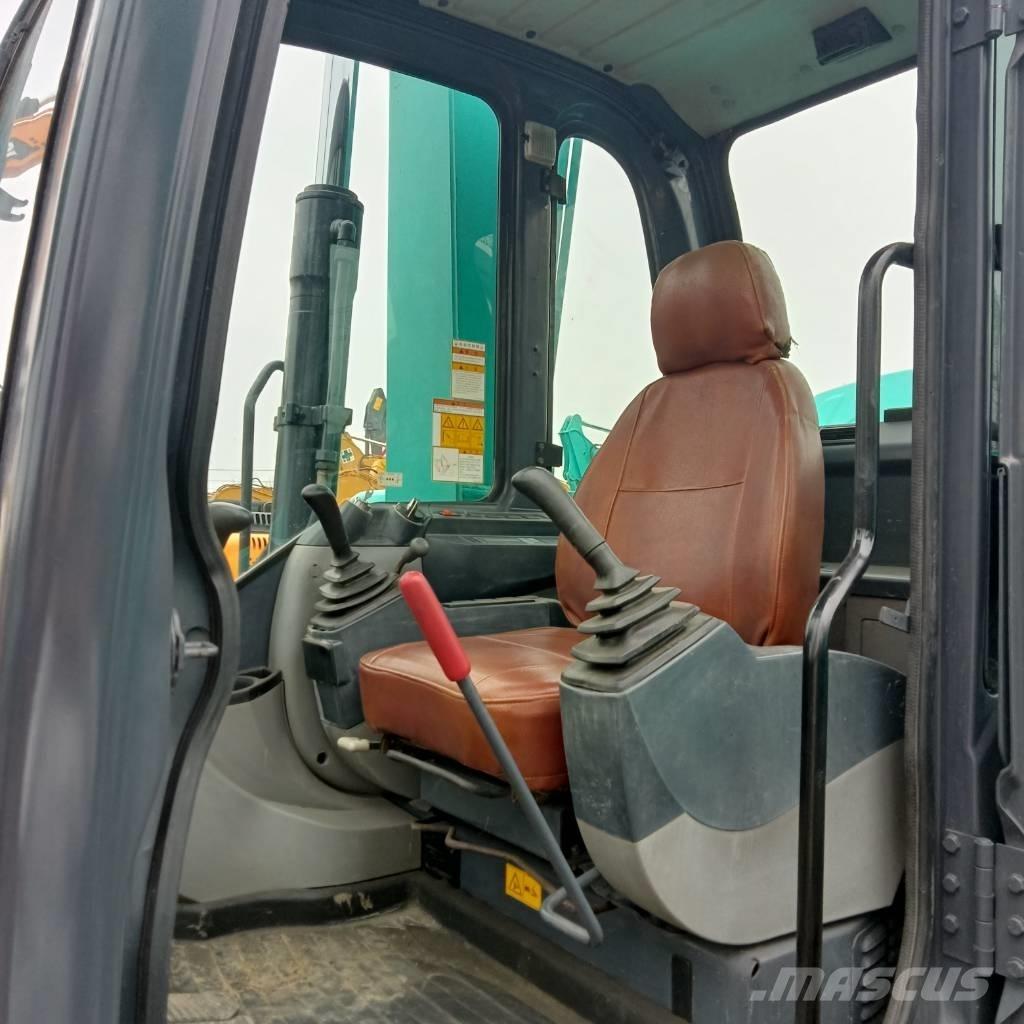 Kobelco SK75-8 中型挖掘机