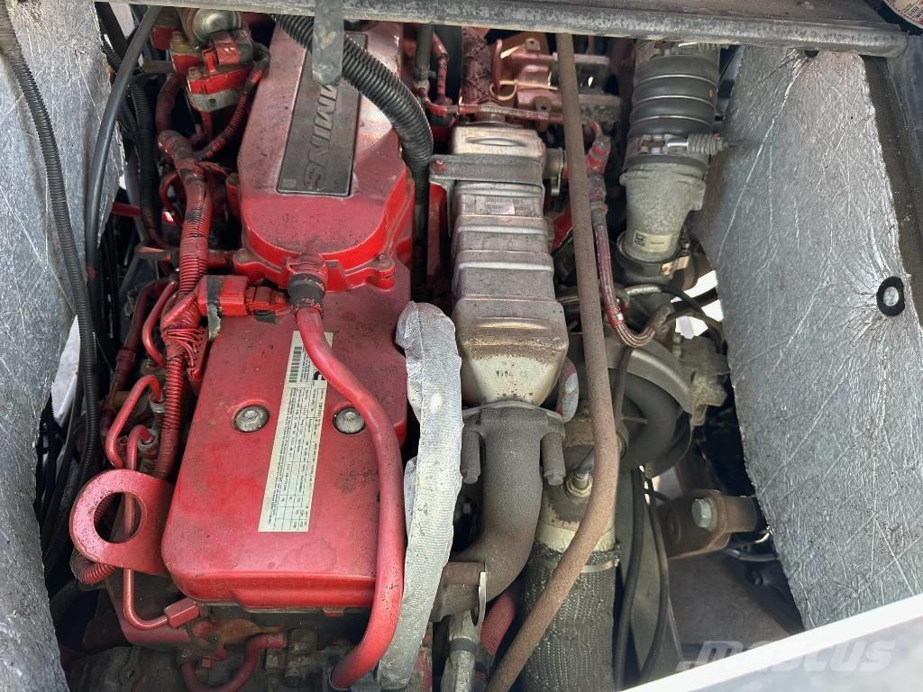  frieghtliner mt45 皮卡车