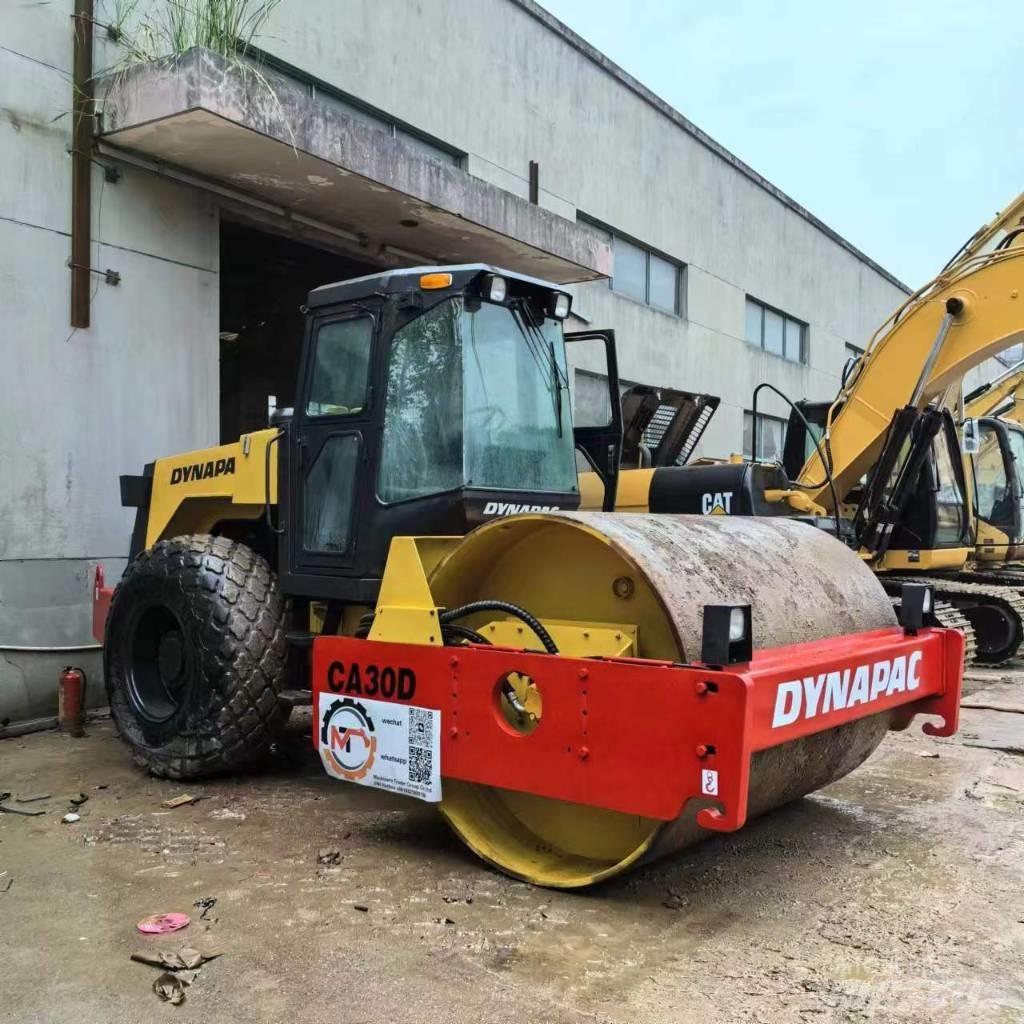 Dynapac CA 30 D 单轮压路机