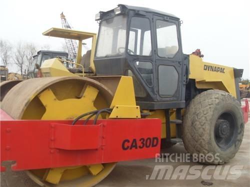 Dynapac CA 30 D 单轮压路机