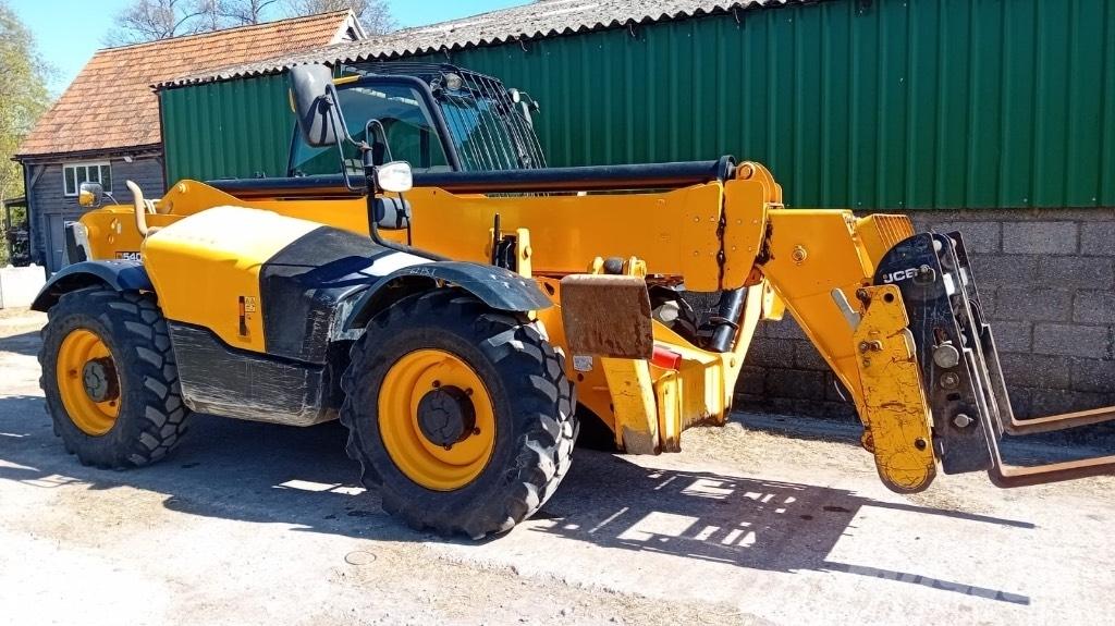 JCB 540-140 伸缩臂叉装车|叉装车