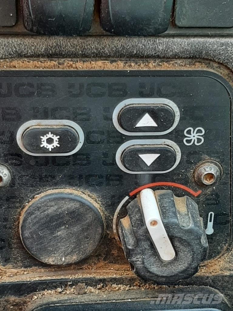 JCB 540-140 伸缩臂叉装车|叉装车