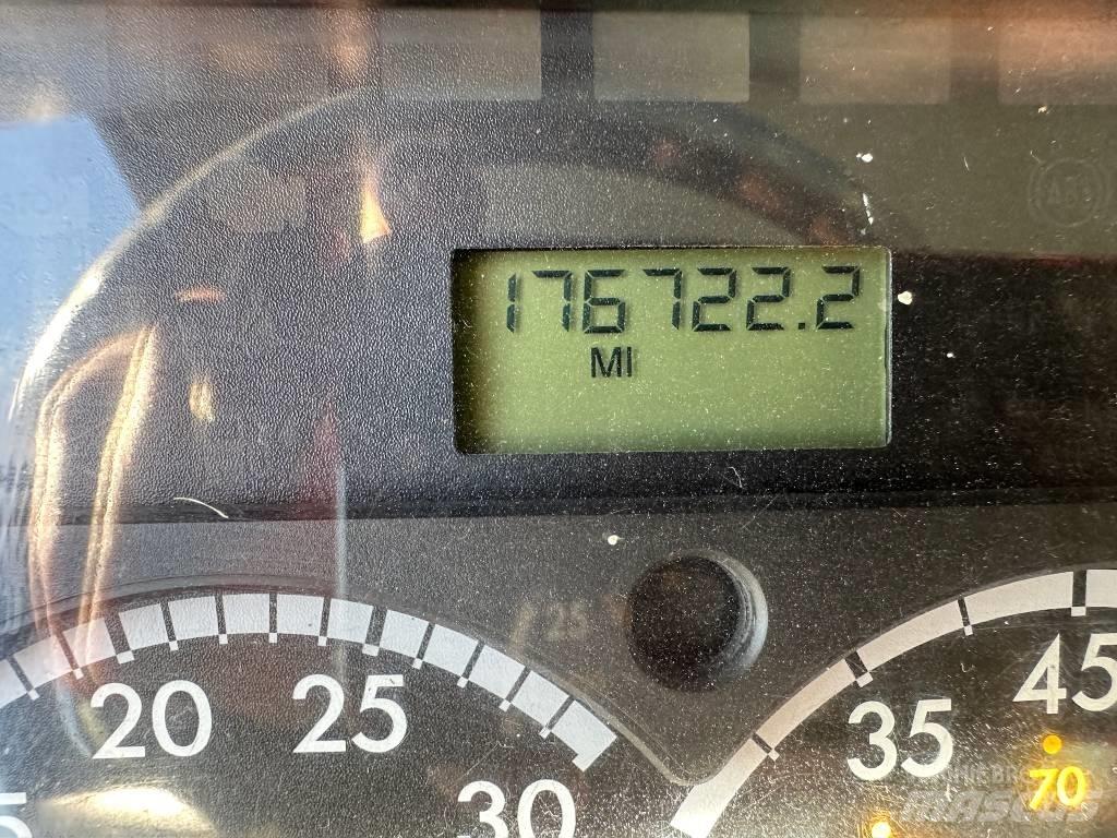 Freightliner M2 水罐车