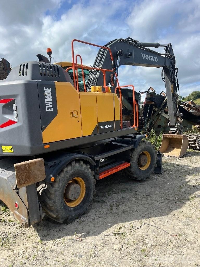 Volvo EW 160 E 轮式挖掘机