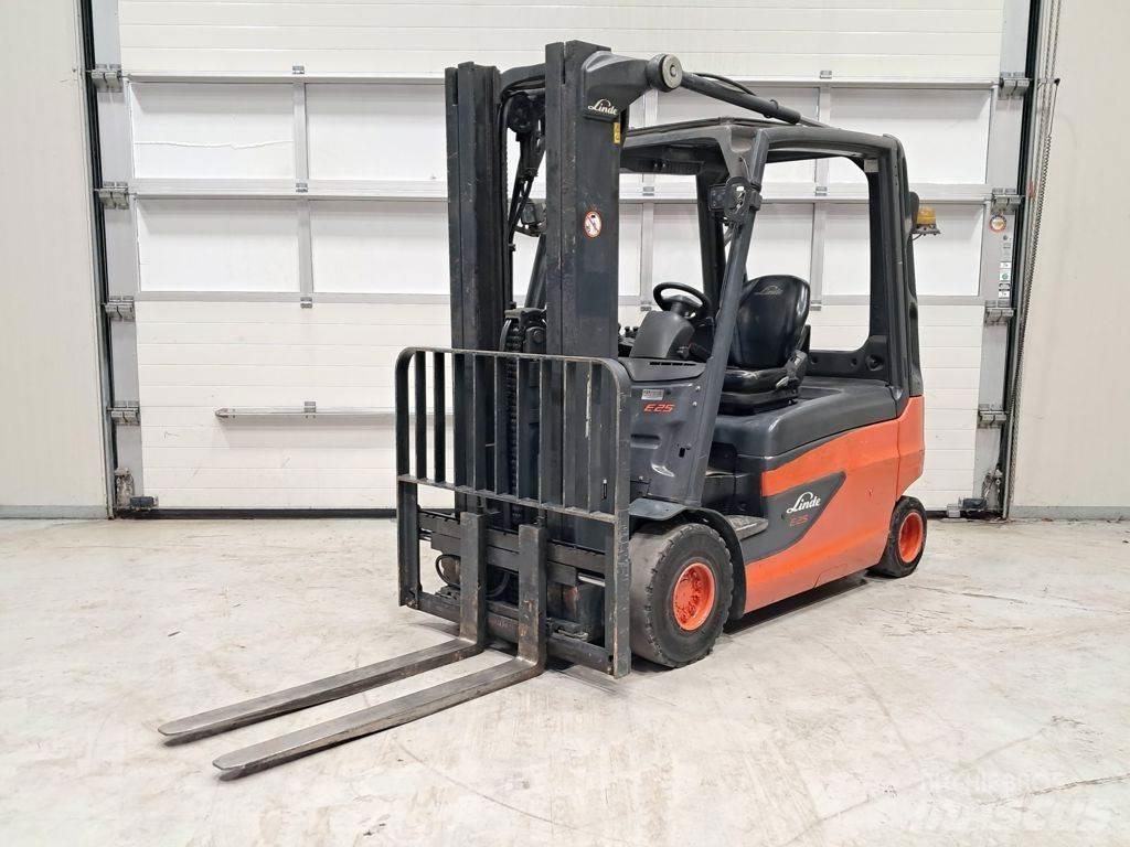Linde E25L-01 电动叉车