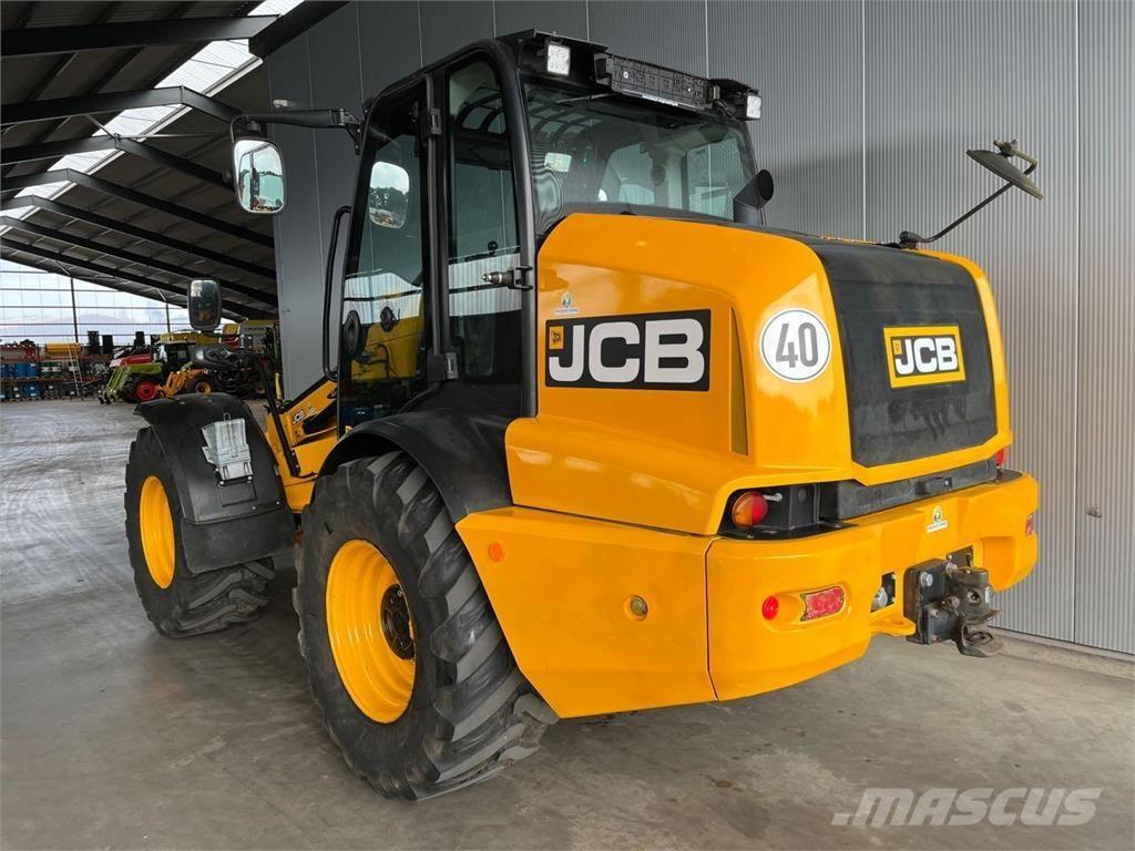 JCB TM 320 Agri 轮式装载机