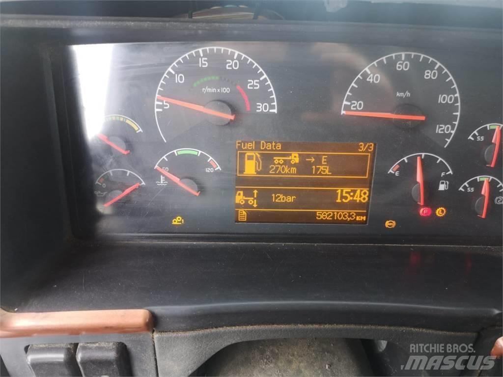 Volvo FH 12 工程吊钩车