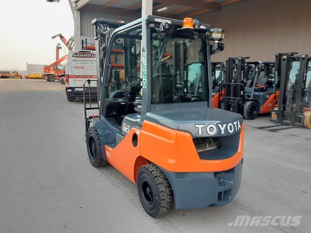 Toyota 52-8 FDF 30 柴油叉车