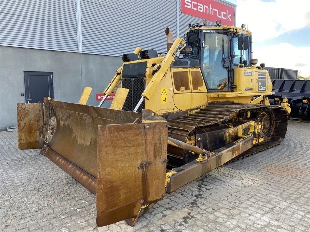 Komatsu D65PXI-18 履带式推土机