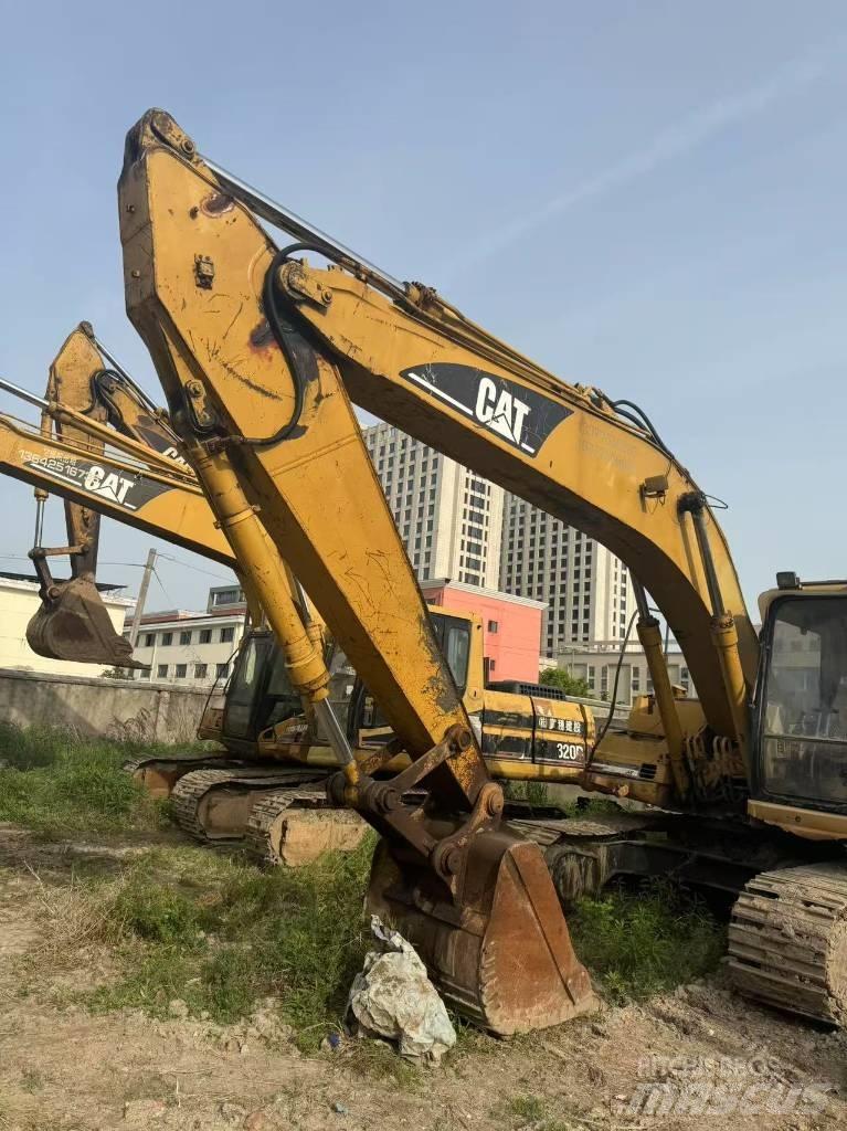 CAT 320 B L 履带挖掘机