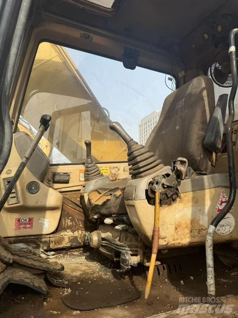 CAT 320 B L 履带挖掘机