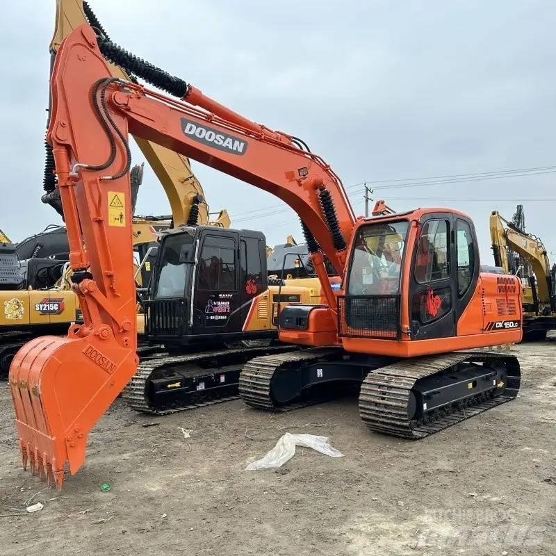 Doosan DX150 履带挖掘机