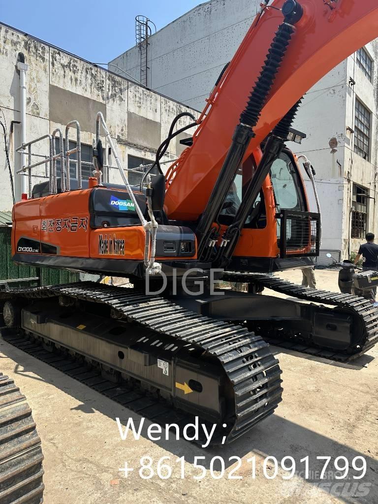 Doosan DX 300 中型挖掘机
