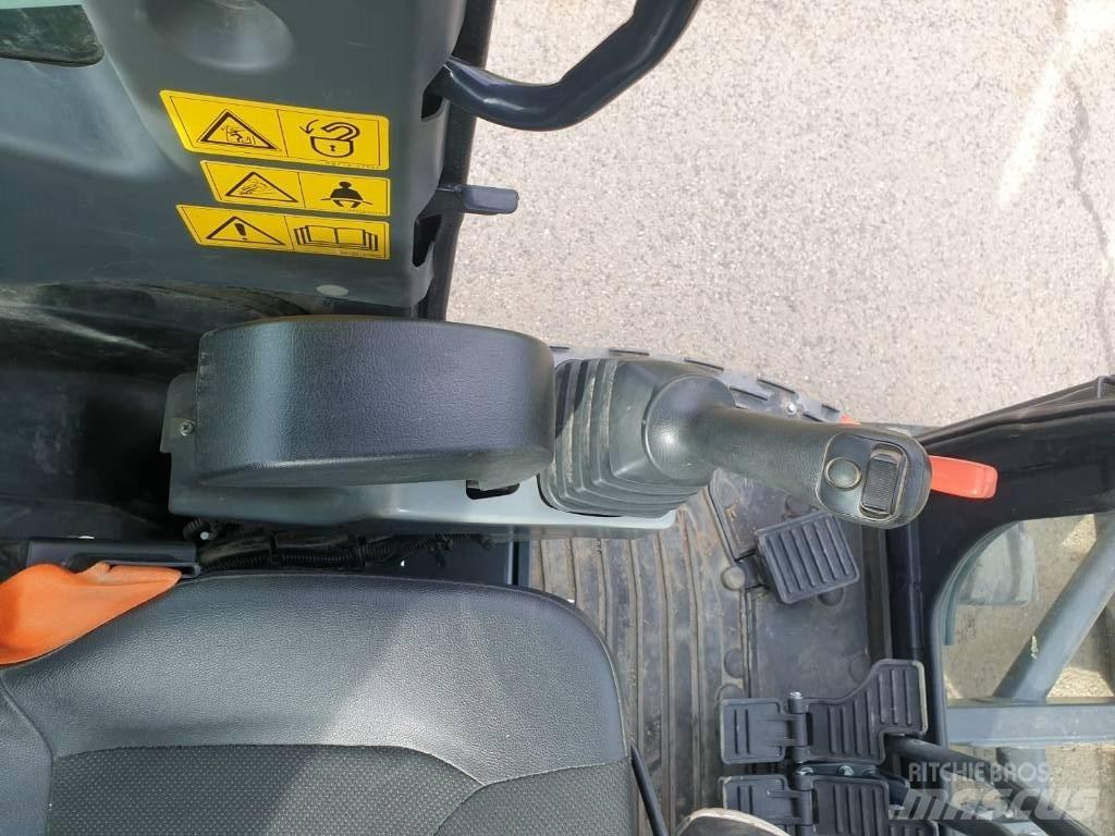 Kubota KX 042-4A 小型挖掘机