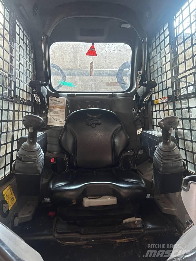 Bobcat S 590 滑移装载机