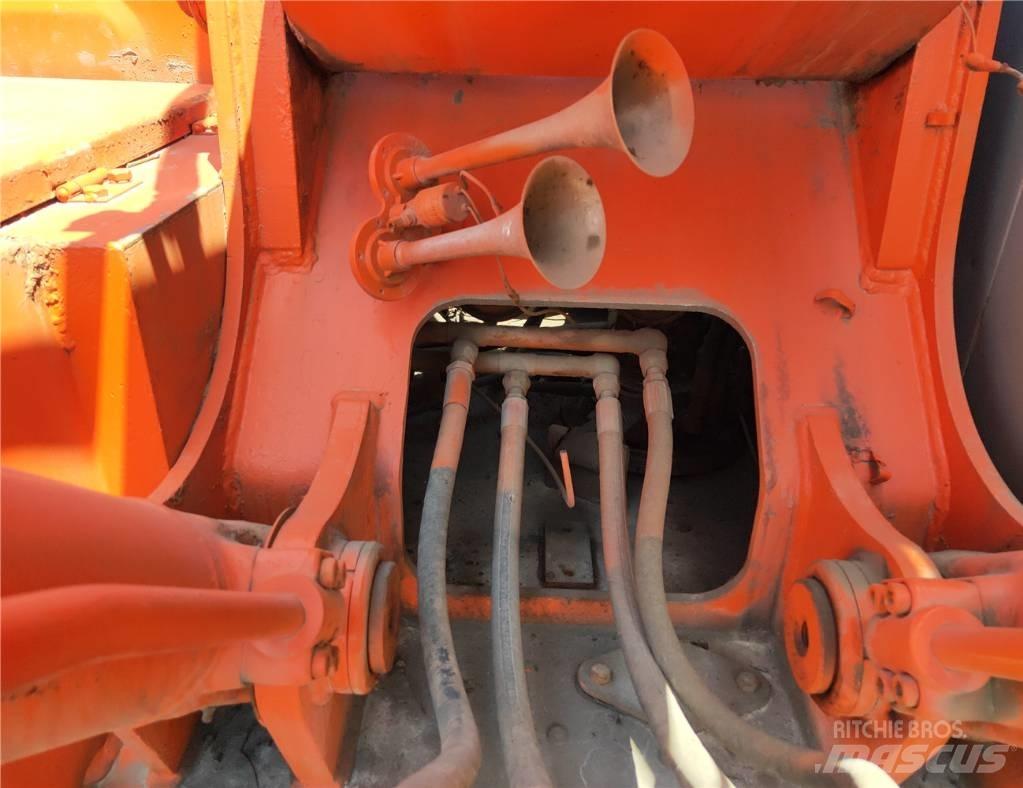 Hitachi EX 100 W D 轮式挖掘机