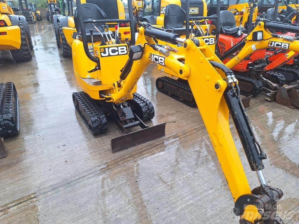 JCB 8008 小型挖掘机
