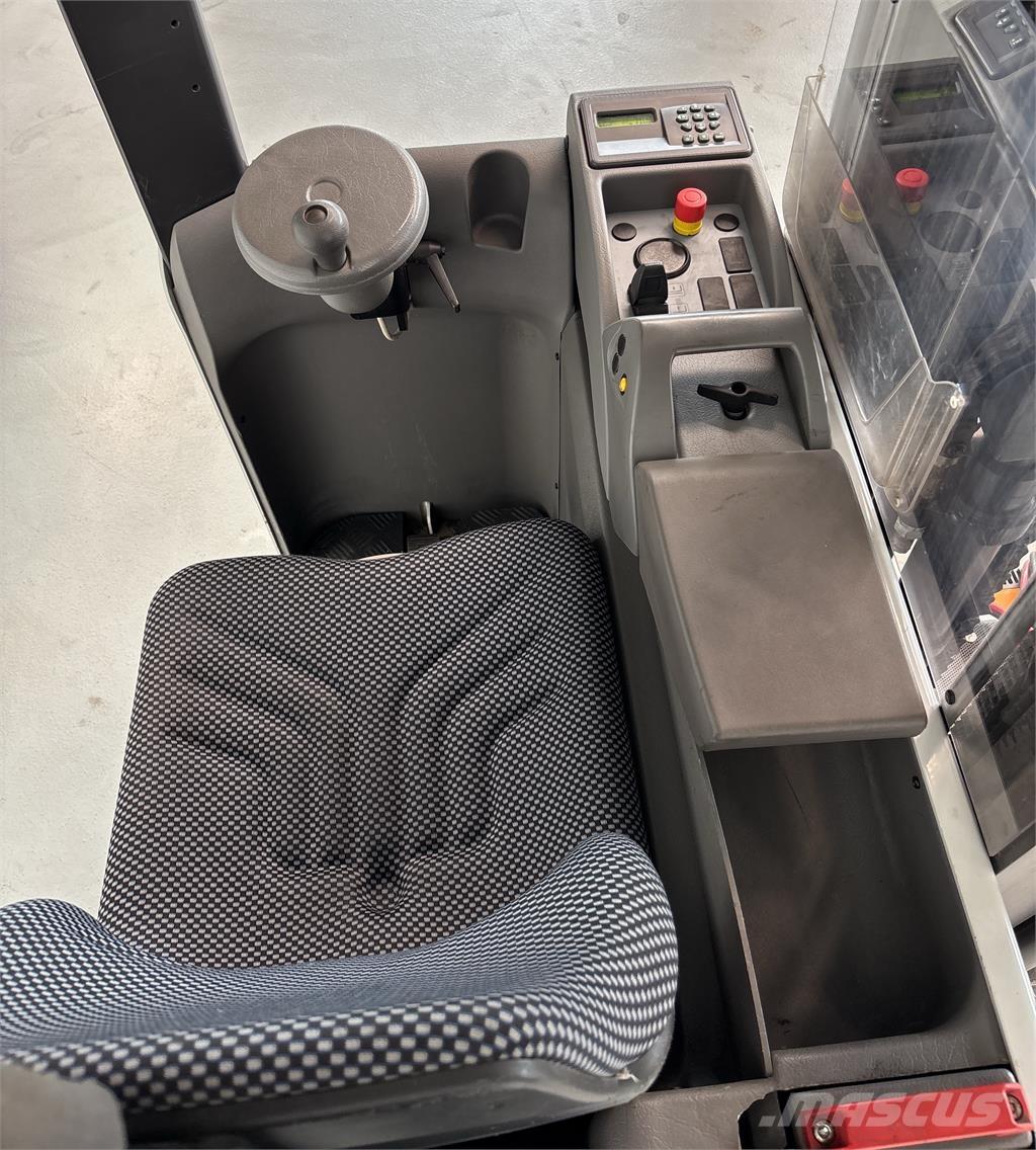 Atlet XJN160 行走式堆垛机