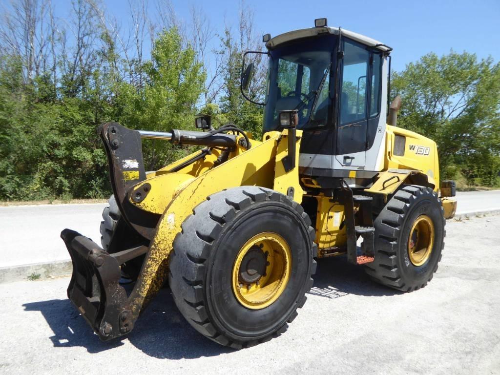 New Holland W130 轮式装载机