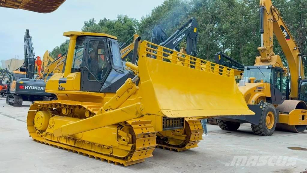 Komatsu D 65 PX-12 履带式推土机