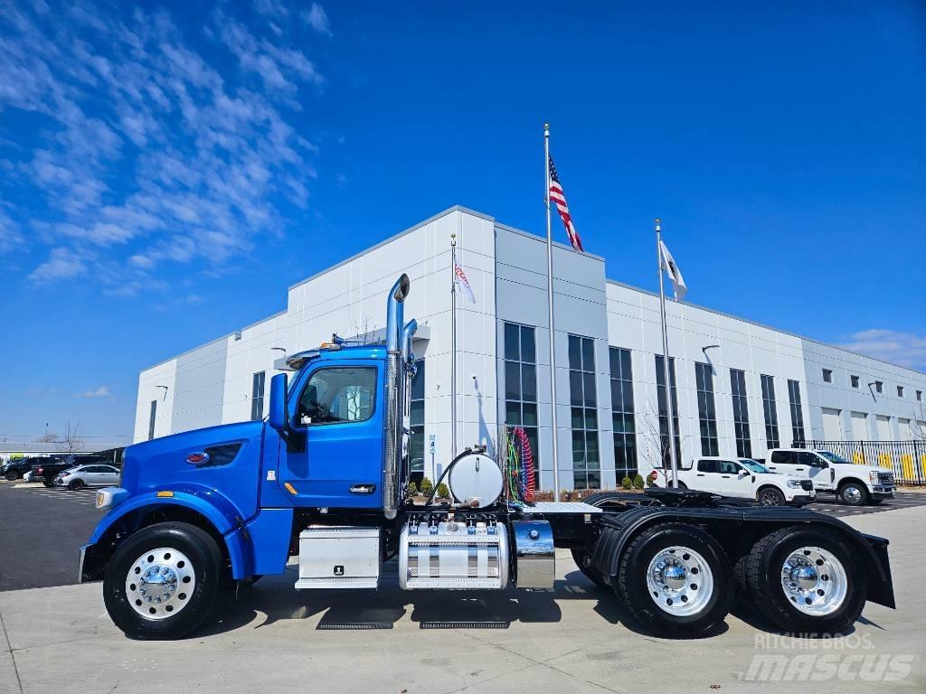 Peterbilt 567 牵引车