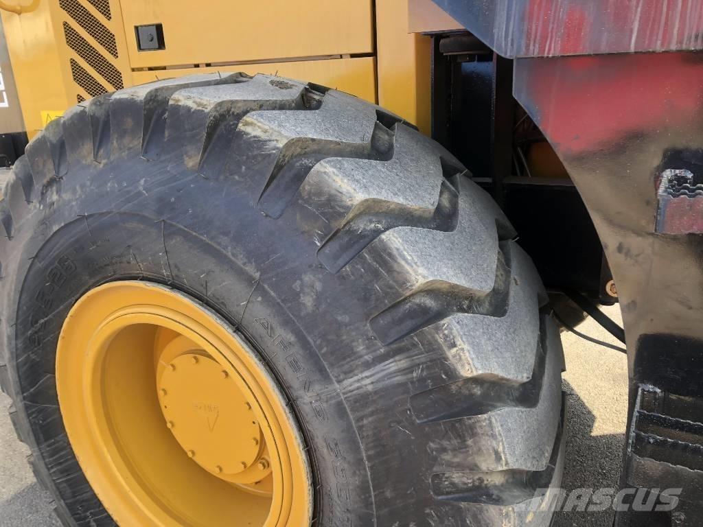 SDLG 956L 轮式装载机