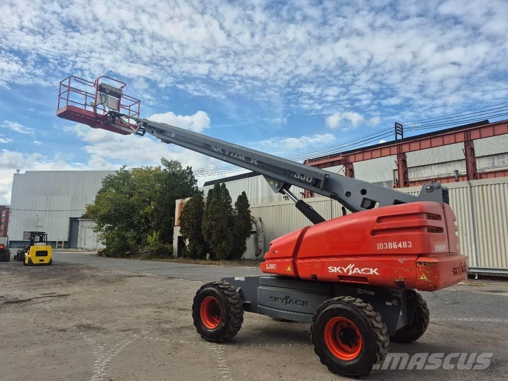 SkyJack SJ 66 T 曲臂高空工作平台