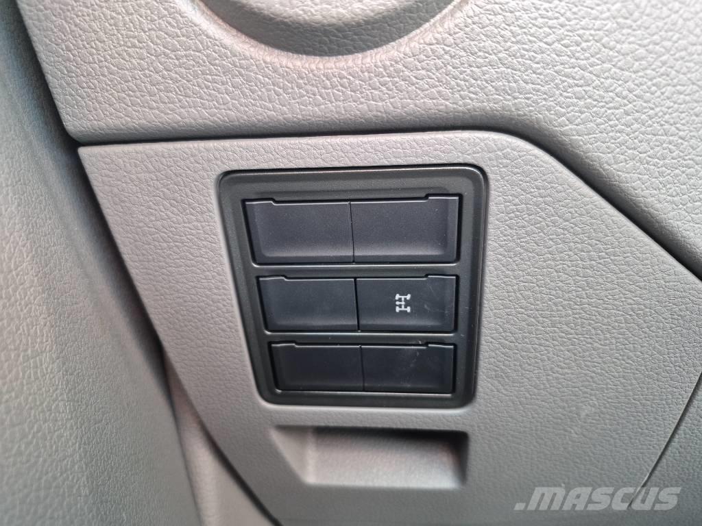 MAN TGE 5.120 冷藏面包车