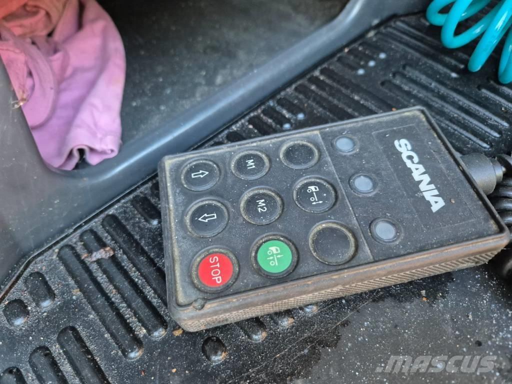 Scania R 124 林业运输车