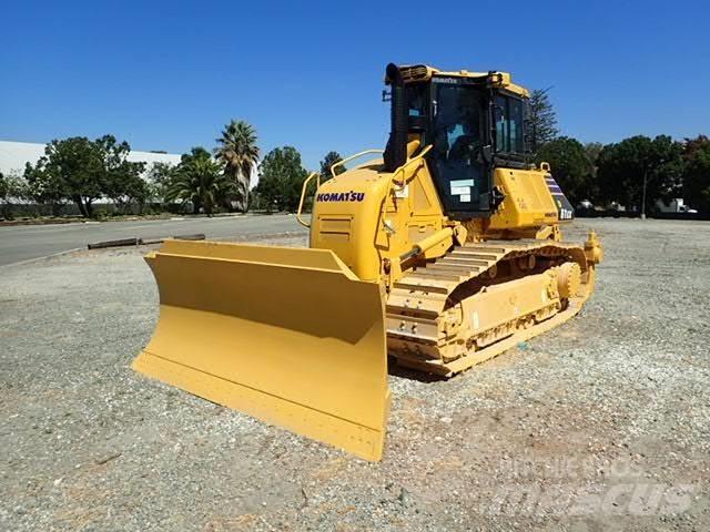 Komatsu D61EX-24 履带式推土机