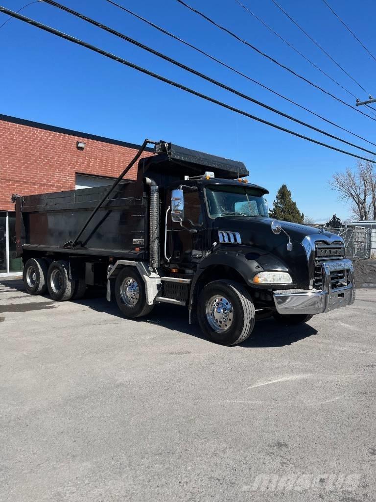 Mack GU813 自卸式货车