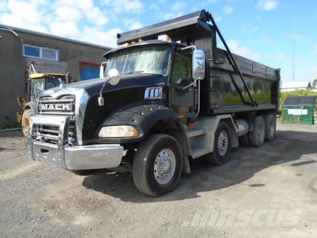 Mack GU813 自卸式货车