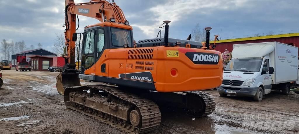 Doosan DX 255 LC-3 履带挖掘机